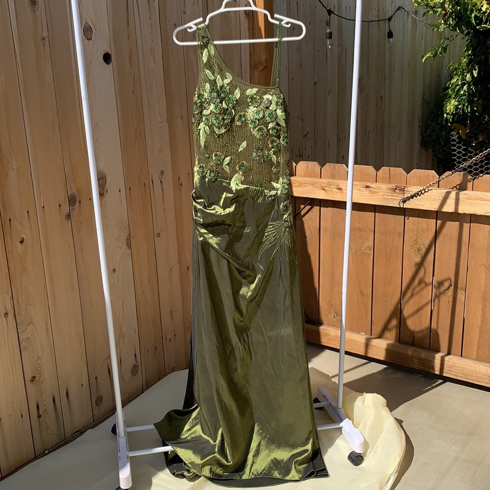 Aspeed Formal Gown dress